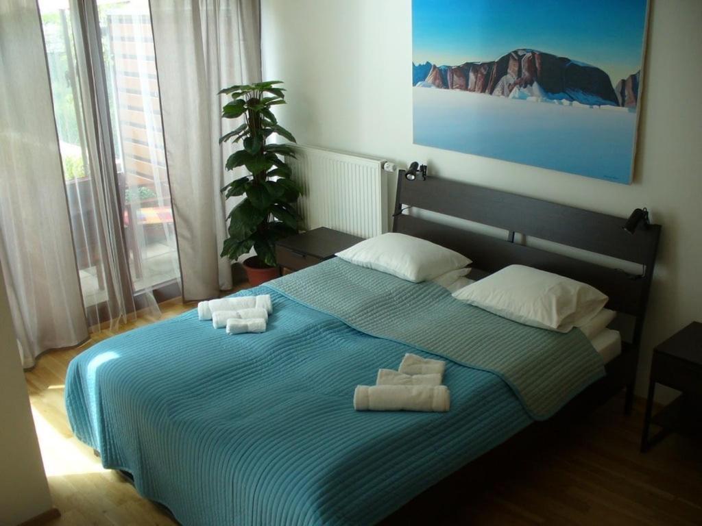Garden Apartment With Garage In Central Praha Bagian luar foto