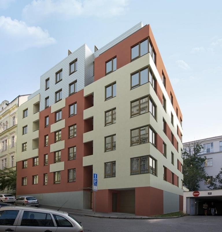Garden Apartment With Garage In Central Praha Bagian luar foto
